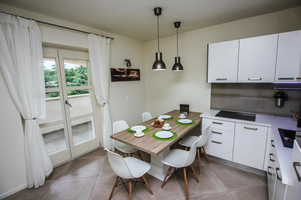 Apartment Doris Porec Esterno foto