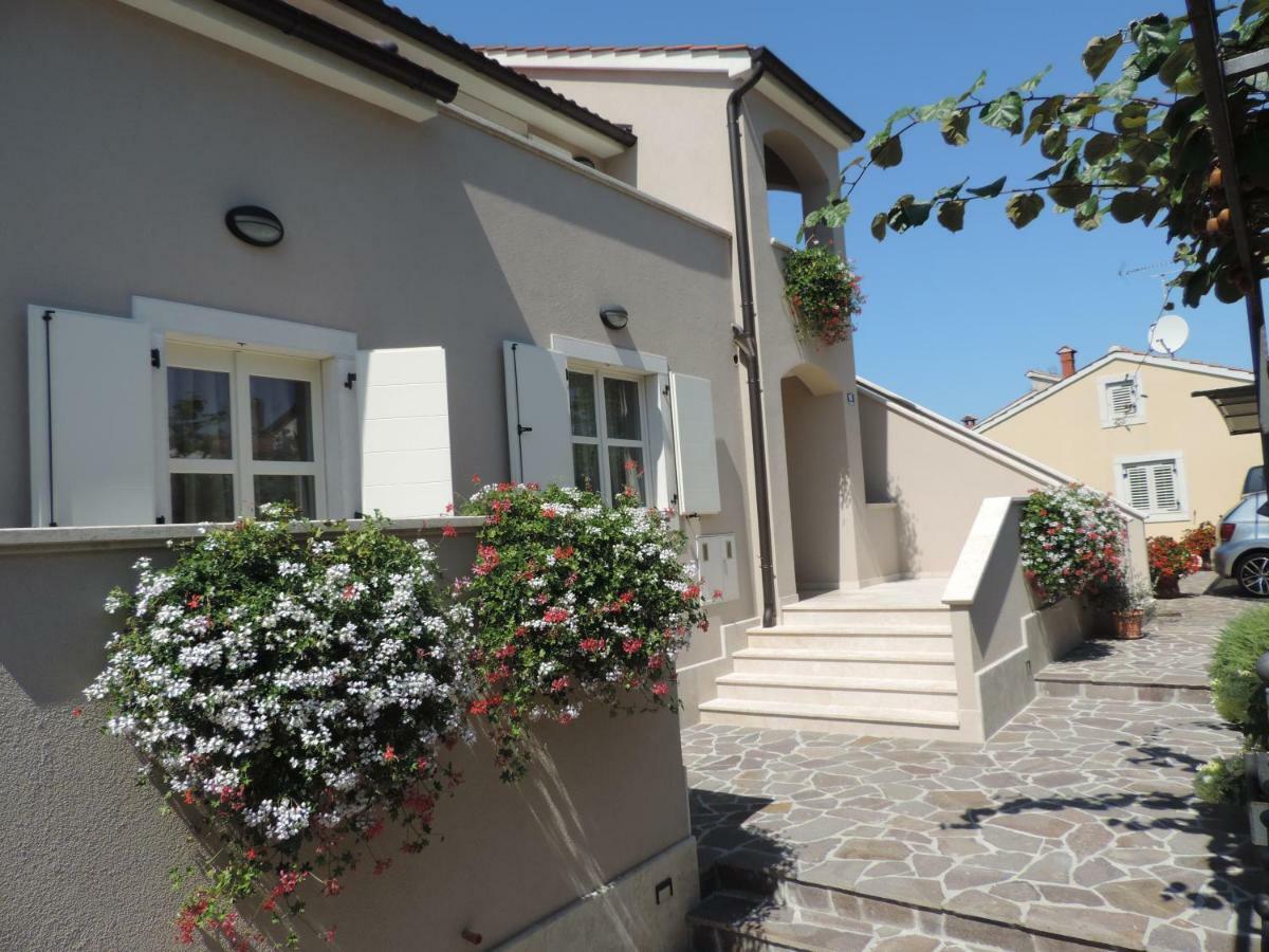 Apartment Doris Porec Esterno foto