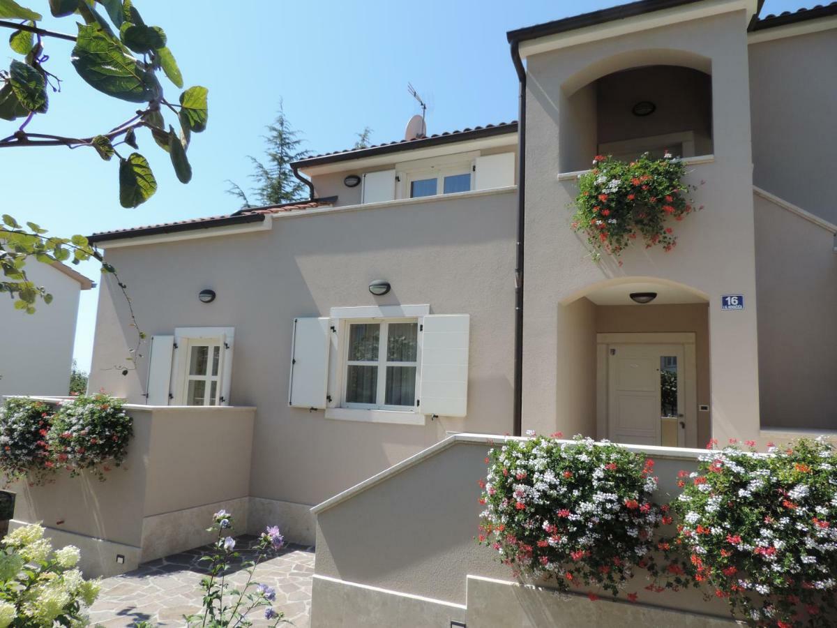 Apartment Doris Porec Esterno foto