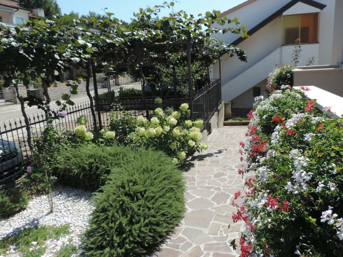 Apartment Doris Porec Esterno foto